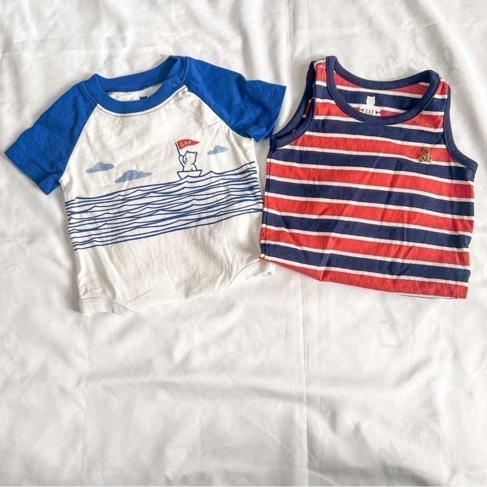 Set of Two Baby Gap Summer Onesies in Size 0-3 Months